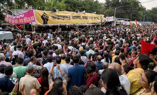 West Bengal Junior Doctors Protest Live News Updates: Doctors' mass resignations have 'no legal value', claims Mamata-led state government